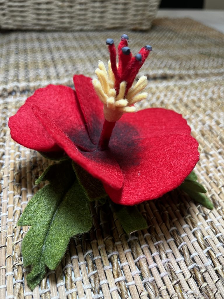 RedHibiscus HairClip - The Maga Flower